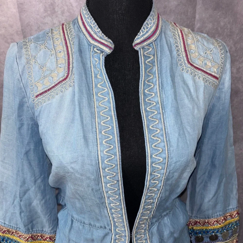 Chico's Small Blue Boho Embroidered‎ Denim Jacket CHICO's Chambray Lightweight